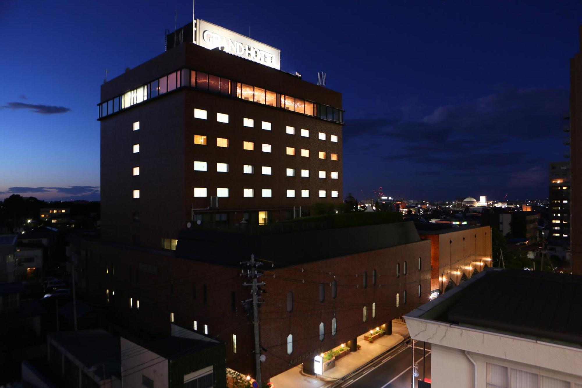 Hachinohe Grand Hotel Bagian luar foto