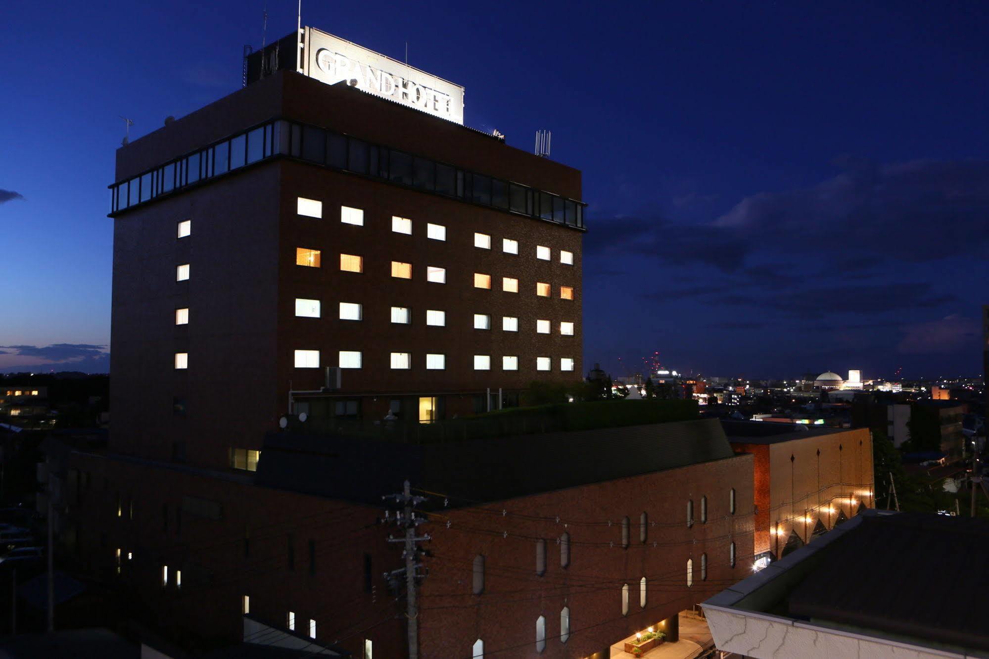 Hachinohe Grand Hotel Bagian luar foto